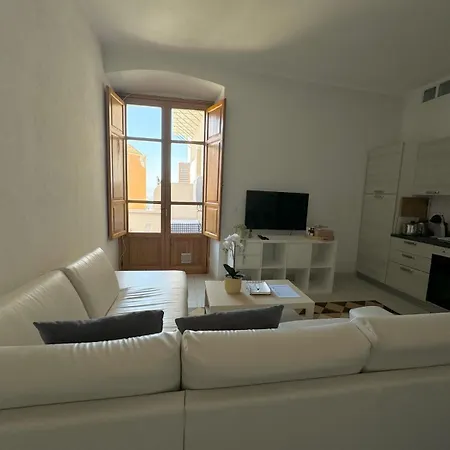 Casa Leonardo, A Panoramic View Of With Free Car Parking Apartment Cagliari
